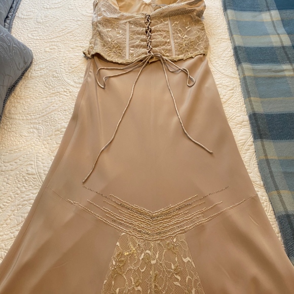 Designer Evening Gown - Picture 3 of 7